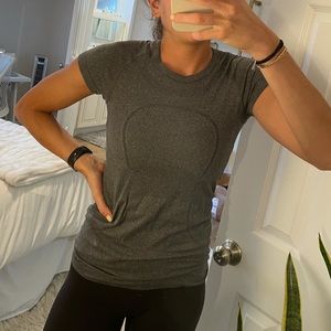 Lululemon swiftly tech short sleeve